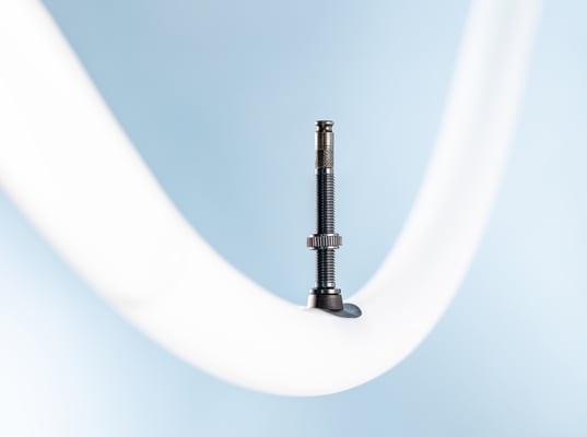 Die neuen Aerothan-Schläuche von Schwalbe erhalten nun ein Upgrade auf einen Aluminiumschaft ©Schwalbe