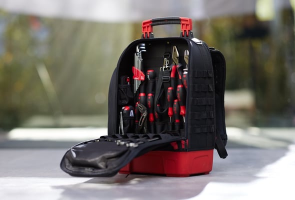 Erhältlich in zwei Bestückungsvarianten für elektrische oder mechanische Anwendungsschwerpunkte, hier: Mechanik-Pack © Wiha