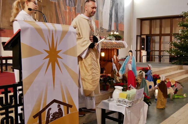 Dienstag (vierter Tag), Sternsinger Messe, Weihe von Kreide und Weihwasser