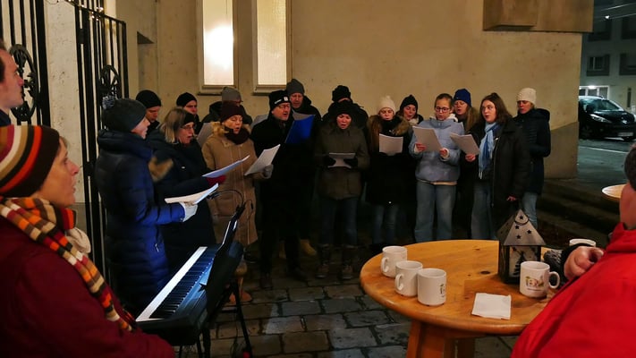Vierter Advent-Samstag: Der Quo-Vadis Chor sang Weihnachtslieder