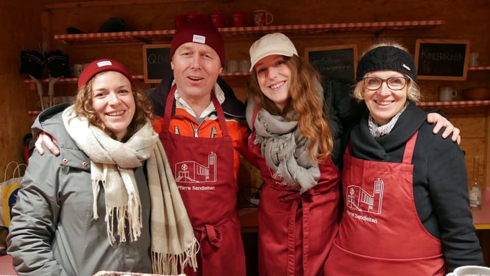 Das Punschhütten Team nach der Christmette.