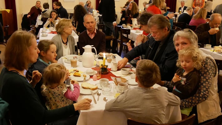 Osterfrühstück im Pfarrsaal