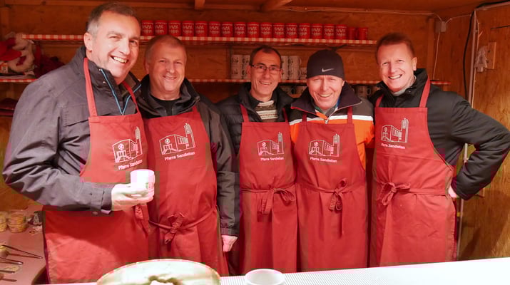 Punschhütten Team am dritten Adventsamstag