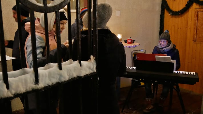 Erster Adventsamstag, Mitsingkonzert mit Kathi Cerny