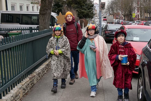Montag (dritter Tag), Sternsinger Gruppe unterwegs