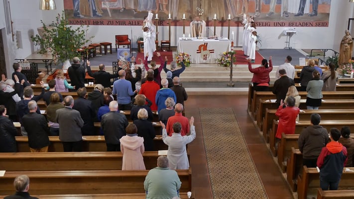 Auferstehungsfeier um 5:00 Früh, Vater Unser.