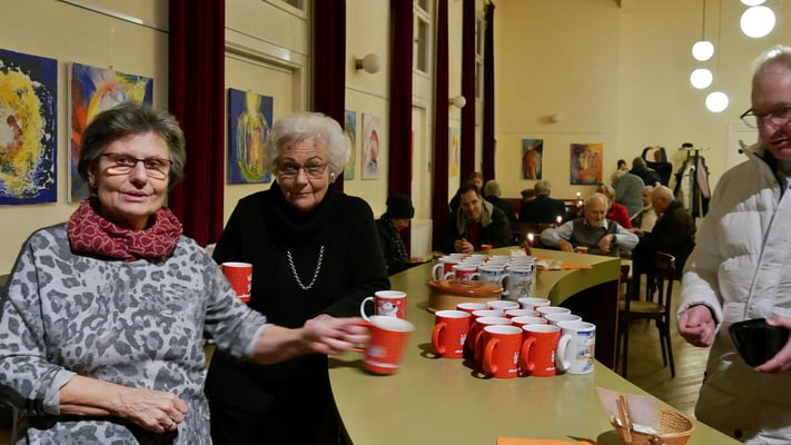 24.Dezember nach der Christmette, es gab auch Punsch bei der Agape im Saal