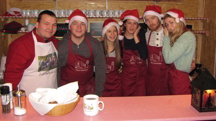 Das Punschhüttenteam vom dritten Adventsamstag