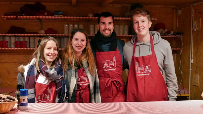 Punschütten-Team am zweiten Adventsamstag