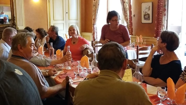 Montag: Sarlat-le-Caneda Abendessen im Restaurant