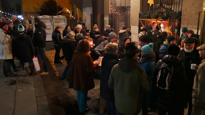 Punschhütte am dritten Adventsamstag