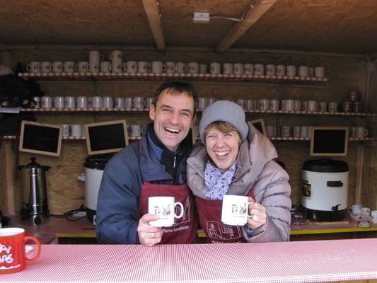 Vierter Adventsonntag nach der Messe, das Punschhüttenteam