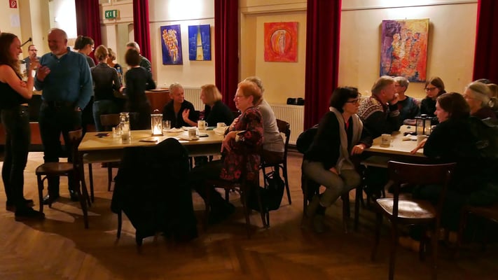 Vierter Adventsamstag, im Pfarrsaal.