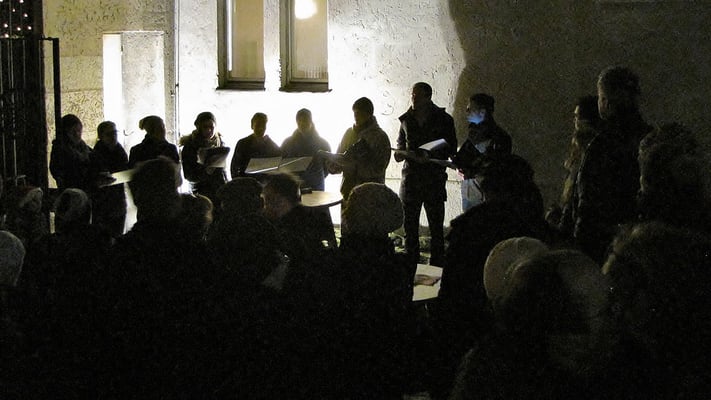 Vierter Adventsamstag, das a-capella Ensemble "Halbkreis" singt Weihnachtslieder