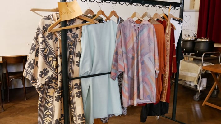 Samstag (erster Tag), Königsgewänder