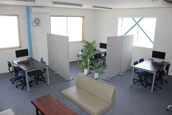 打合せスペース全景