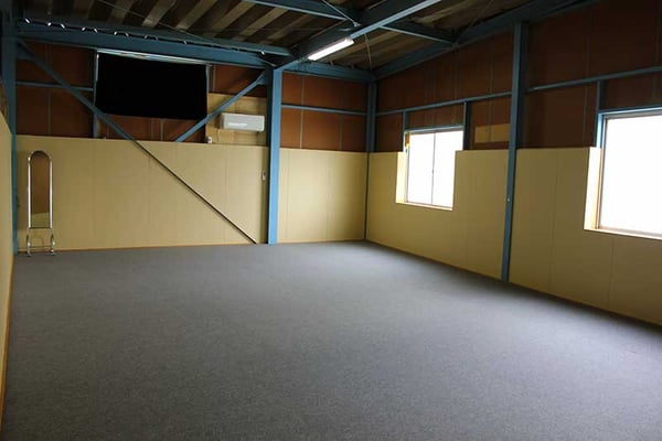 入口からみた部屋の様子