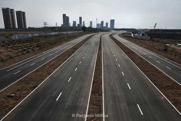 deserted streets in the new district of Kangbashi, Ordos