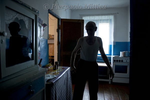 Vladislav is a refugee who comes from Armenia, he  is hosted in the home of Gilani Dumbaev. Evacuated and contaminated village of Muslyumovo