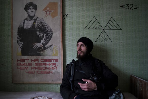 Jimmy in one of the apartments occupied by stalkers in Pripyat