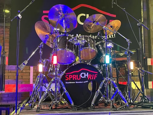 Schlagzeug von SPRUCHRIF am Truckertreff Rheinfelden 2025