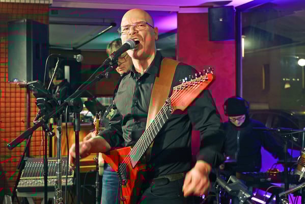 Fotografie: Urs Schmid im Highspeed Music Bar, Binningen