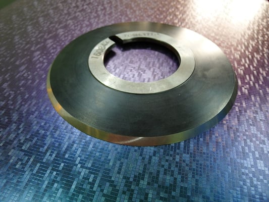 Заточка дискового ножа эльборовым шлиф. кругом с охлаждением, доводка кожа