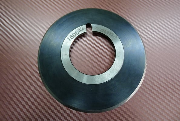 Заточка дискового ножа эльборовым шлиф. кругом с охлаждением, доводка кожа