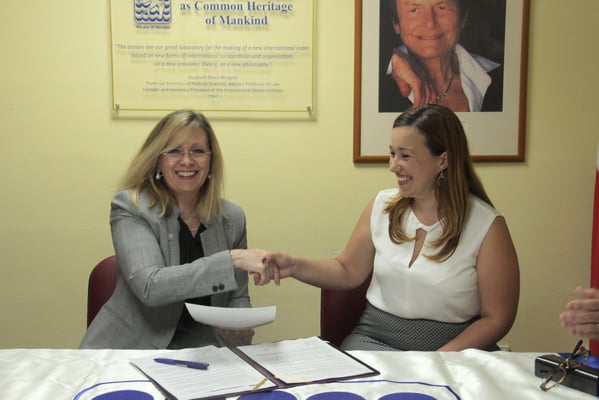 IOI Managing Director Antonella Vassallo congratulating the 2017 Award winner Ms. Therese Ellul 