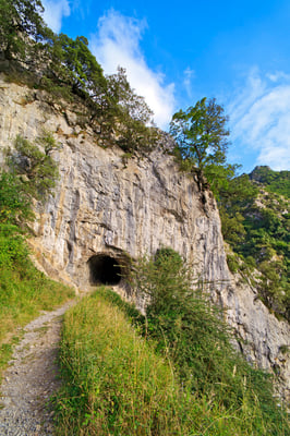 Ruta de las Xanas. Villanueva de Santo Adriano