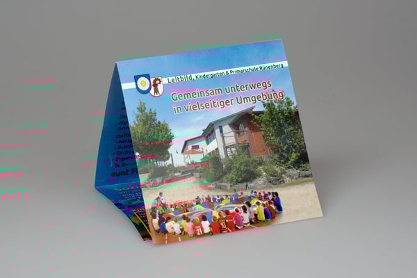 Prospekt Wickelfalz, Primarschule Rünenberg 