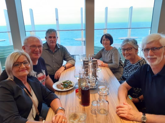 Im Restaurant "Weite Welt"