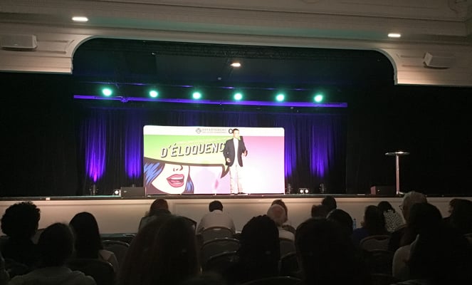 Le discours de Nathan sur la scène du Palais de la Méditerranée