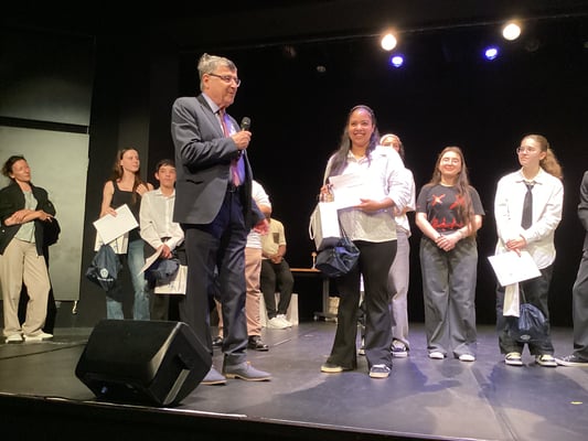 3è prix : Nawres (texte : Vous rendez-vous compte de la chance que vous avez ?)