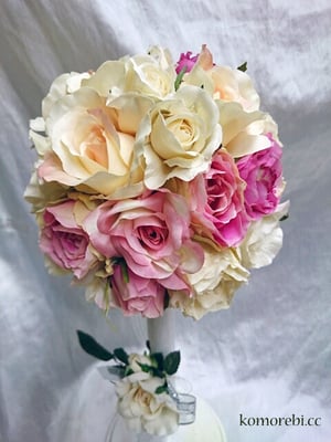 ￥17000（ブートニア込）  19x21x19　造花ラウンドブーケ