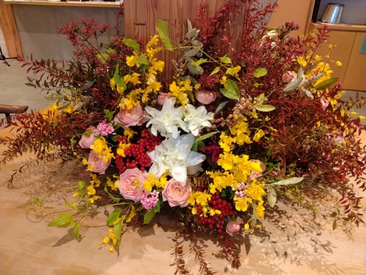 会場装花￥5000x3　67x42x27