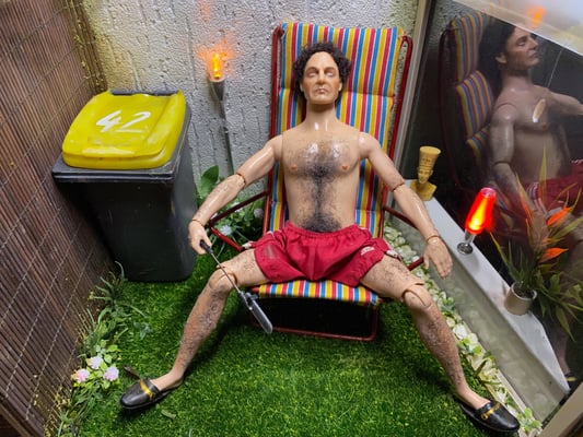 Selfie-Dioramen: nachgestellte Profilporträts