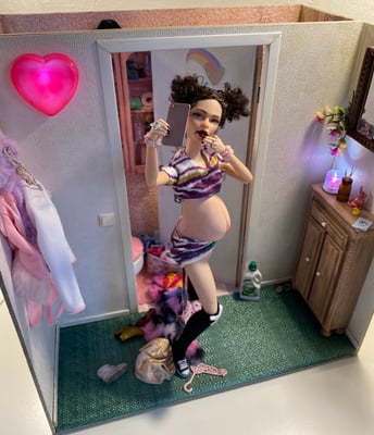 Selfie-Dioramen: nachgestellte Profilporträts