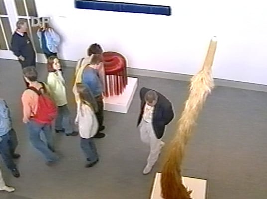 Objekte aus menschlichem Haar von Asti Pfannkuch