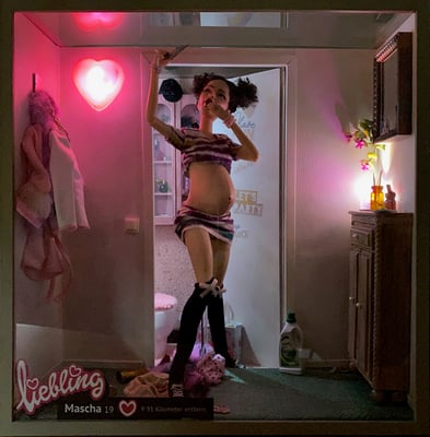 Selfie-Dioramen: nachgestellte Profilporträts