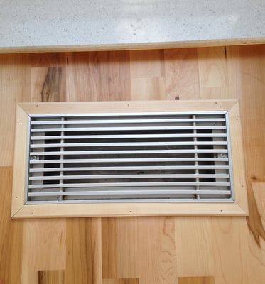 Eingelassenes Lüftungsgitter ©Parkettwelt Adendorf