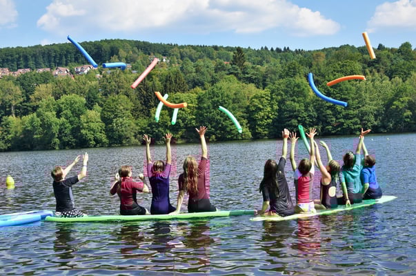 Schwimmnudeln SUP-Boards SUP-Board Neopren Spass Stimmung Spiel Fun Action Naherholung Ferienspass Gruppe Aufsicht