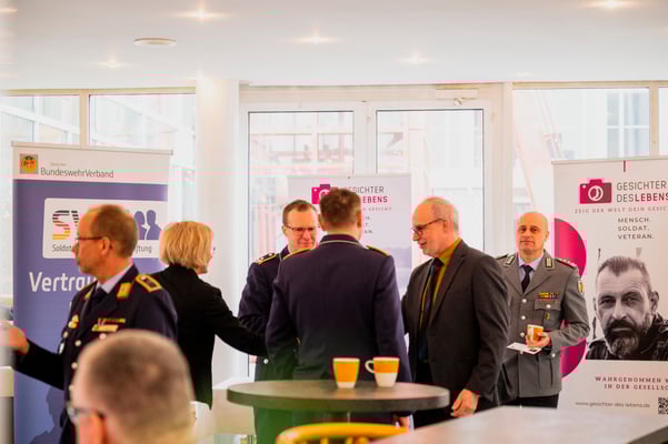 Landesvorsitzenden Lutz Meier des Landesverbandes West begrüsste die Teilnehmer der Tagung