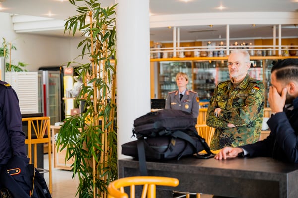 Landesvorsitzenden Lutz Meier des Landesverbandes West begrüsste die Teilnehmer der Tagung