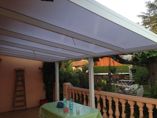 installation d'une pergola aluminium sur mesure à grenoble
