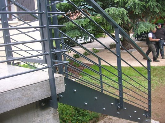 Garde corps sur mesure pour escalier, en fer forgé fabriqué à Grenoble.