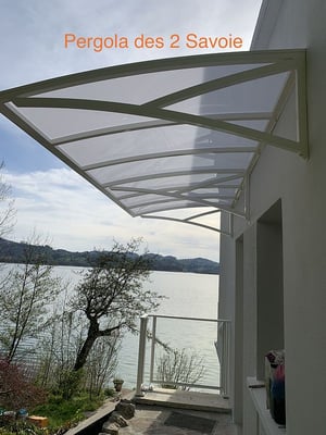 La seule façon de protéger sa porte dentrée, de se protéger contre les intempéries et d'accueillir vos hôtes à l'abris.