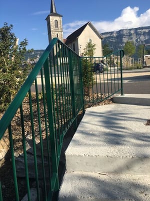 Main courante artisanale en fer forgé, garde-corps sur mesure.