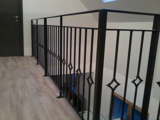 Garde corps intérieur en fer forgé, fabriqué à Grenoble.