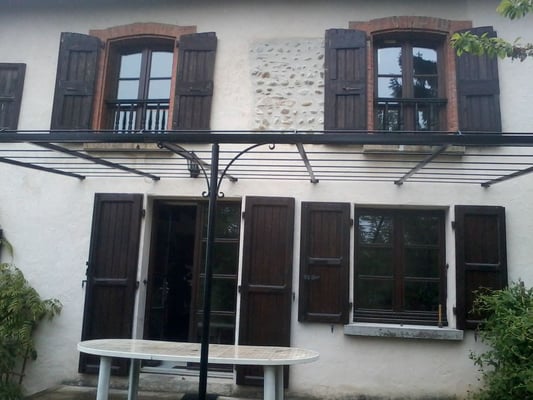 pergola en fer forgé durable et de qualité